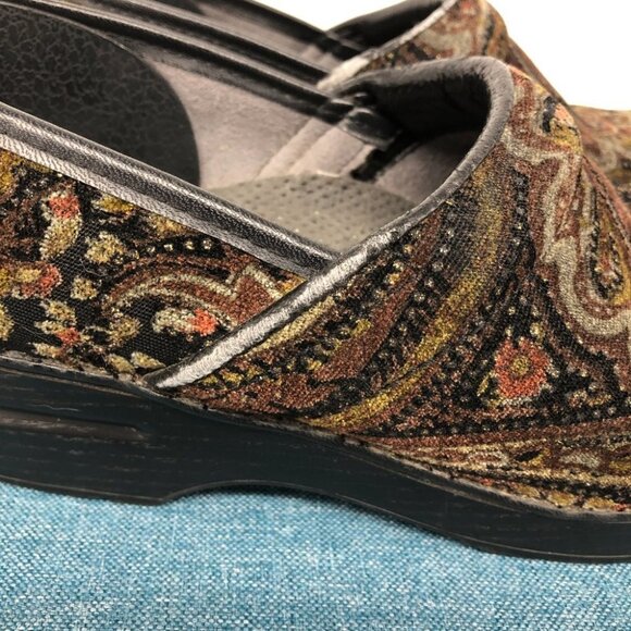 Dansko Vegan Professional Paisley Tapestry Velvet Clogs size 7.5-8 - Picture 9 of 16